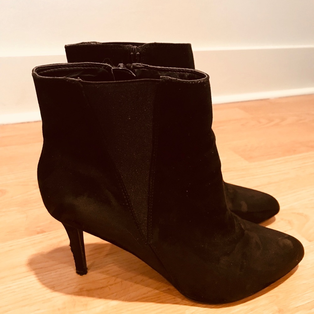 Black heel boots